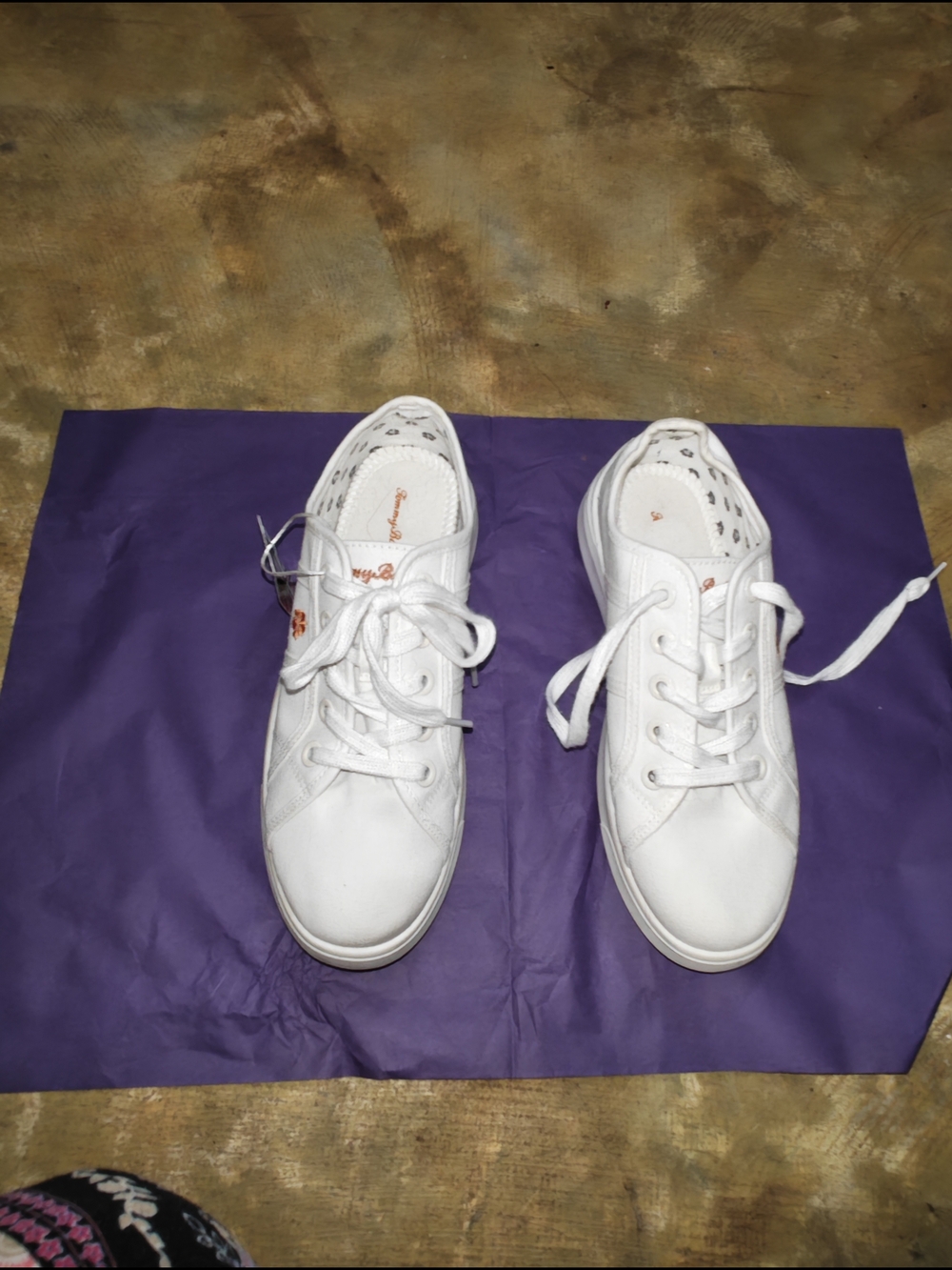 Tommy Bahama White Women's Lace-Up Athletic Sneakers